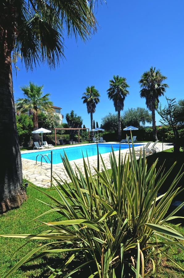 Villa Eftichia Hotel Apartments & Studios Kontokali Bagian luar foto